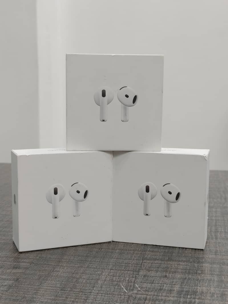 Apple Airpod Pro 2 (c-type)/ Airpod 4 (without anc)/ both available 3