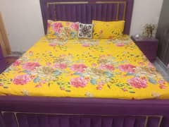 bed set/ queen size/ one side table with dressing