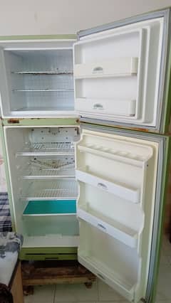 DAWLANCE REFRIGERATOR