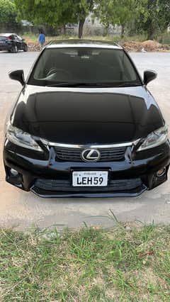Lexus CT200h 2011