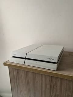 PS4 / Playstation 4