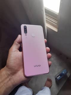 Vivo Y17 8/246 gb