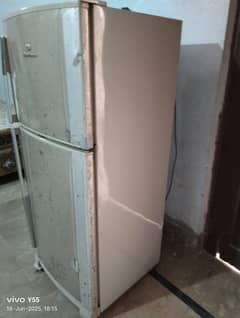 Dawlance freezer for sale  Medium size