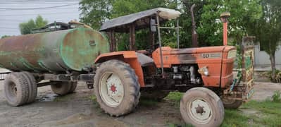 2000 Model htractor  Fee 8.480