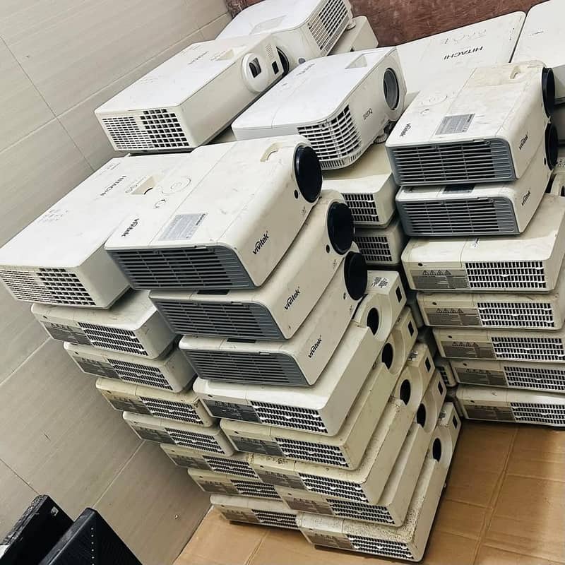Used branded High-quality projectors - at the best price! available ...