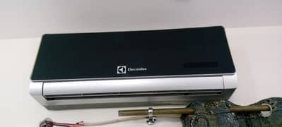 Electrolux 1 ton, good cooling