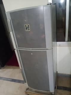 Dawlance best condition fridge |Standard  size
