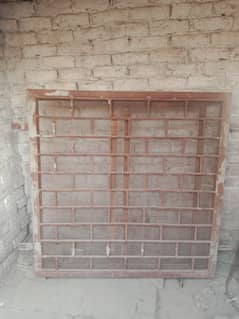 Used Iron Window 4x4 Size – Strong & Durable – Without Glass