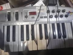 M-Audio Oxygen 8 25-Key MIDI Controller Keyboard