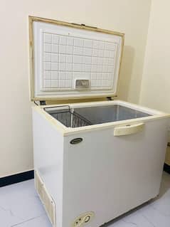freezer waves big size white color