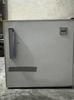 Ignis room fridge with freezer for small family