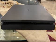 PS4 SLIM 500GB with two controllers BARELY USED