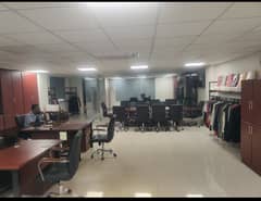 1st floor office with lift & car parking