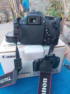 Canon camera   600 d