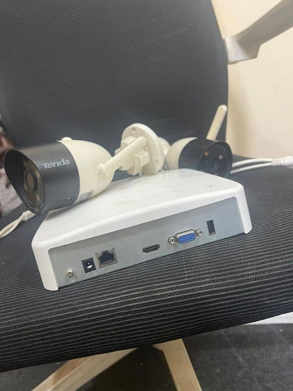 Tenda 4ch nvr with 2 color Cameras 4MP  with two way talk 1