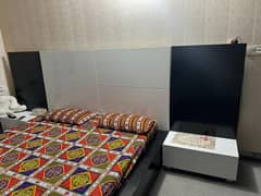 muje apna furniture sale krna without mattress 03167566594