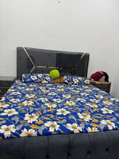 king size bed 1 month old