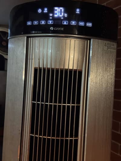 Gree Invertor standing Cabinet