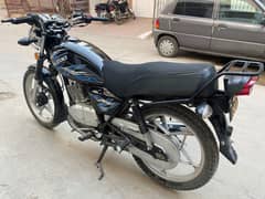 Suzuki GS 150 2022