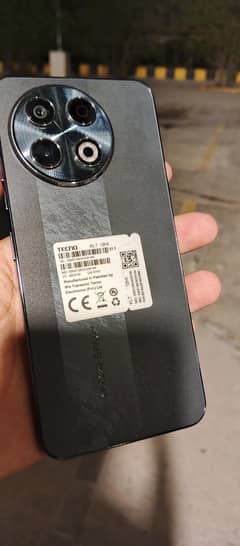 Tecno spark 30 pro complete Saman 11 months warranty