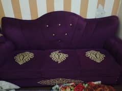sofa kahin se bhi kharab Nahin hai