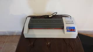 LAMINATOR  see description