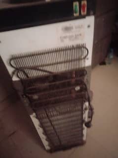 Water dispenser with refrigerator
