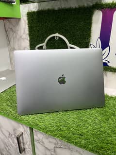 MacBook
