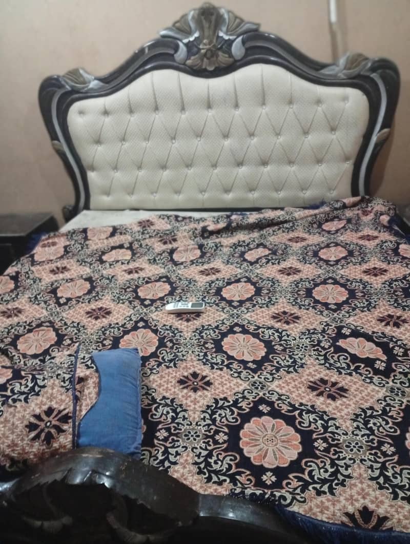king size bed with mattress and 2 side tables 0