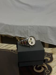 Infinite mechanical dial watch