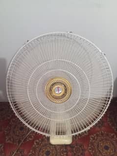 Royal Large Size Wall Fan/Bracket Fan For Sale.