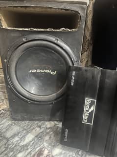 Rockmars 3000watt 4 channel amplifer+poineer champion series 12”woofer