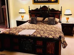WOODEN KING BED & SOFA SET FOR SALE (EXCELLENT CONDITIO