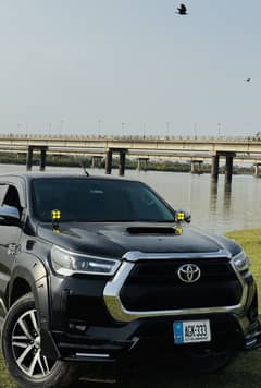 Hilux Revo V