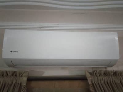 Gree 1 ton ac split  non inverter