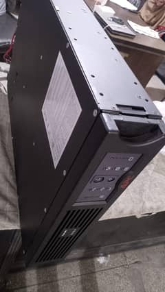 APC UPS 3KVA 2200VA 230V PURE SINE WAVE