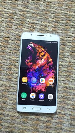 Samsung Galaxy j7