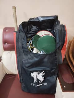 Almost new cricket kit . Only used in 2 matches