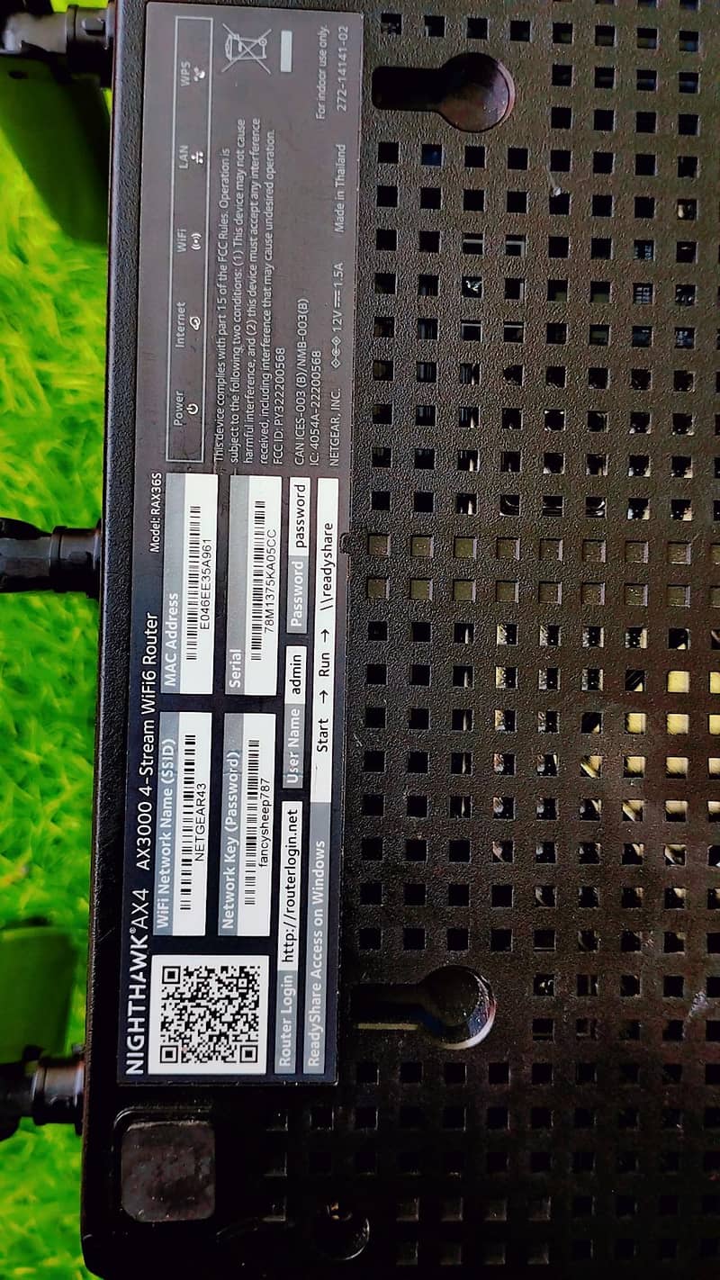 Netgear Nighthawk RAX36S Ax4 Ax3000 4 Stream Wifi 6 Router 2