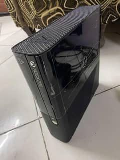 Xbox 360 ultra slim with 2 controllers