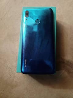 Honor 8c with box