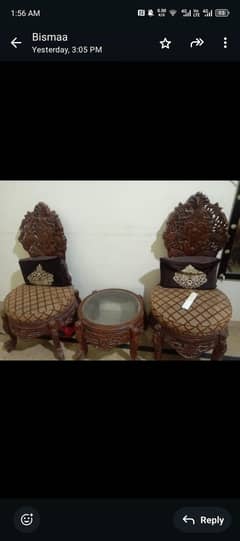 bedroom chairs with round table