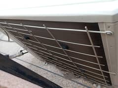gree AC 1.5 tan