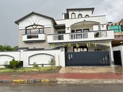 Kanal Brand New luxury Designer Upper Portion Available for Rent in Bahria town