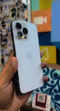 14 pro max pannel damage  256 gb 84 battery Jv other All oky
