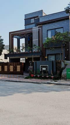 10 MARLA LOWER PORTION FOR RENT IN OVERSEAS A BLOCK BAHRIA TOWN LAHORE