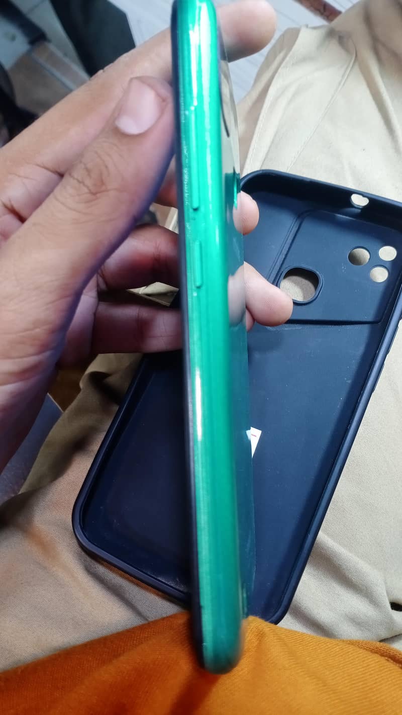 infinix 2 gb 32 gb finger camera battery all ok peace pta approved 4