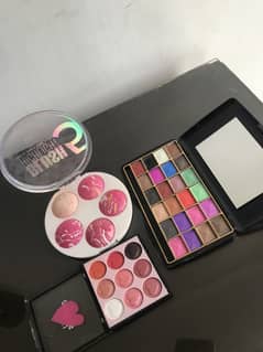 3 different eyeshadow, blushon and highlighter pallets