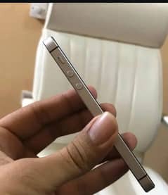 iPhone 5S ram64GB PTA approved my WhatsApp number 03290364327