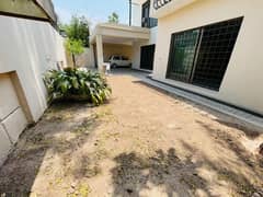 F-7 House For rent Sized 500 Square Yards